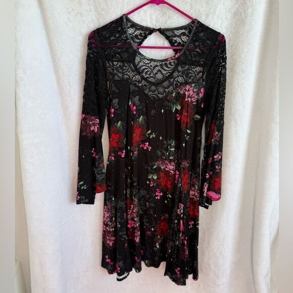 Torrid Super Soft Black Floral Lace Bell Sleeve Dress - Picture 5 of 8